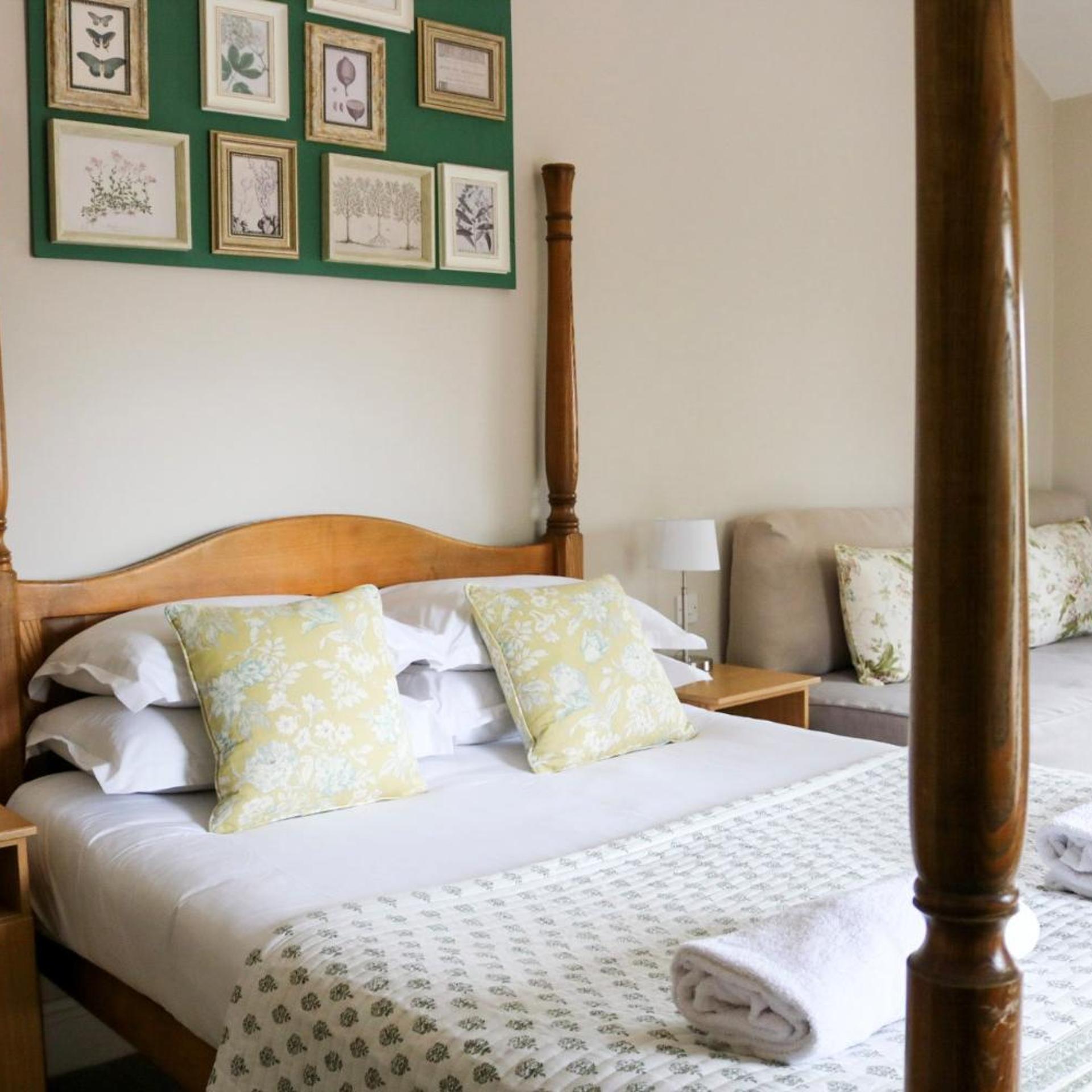 Deluxe, Double Bed, with Extra Bed, Bartley Lodge Hotel 5/9