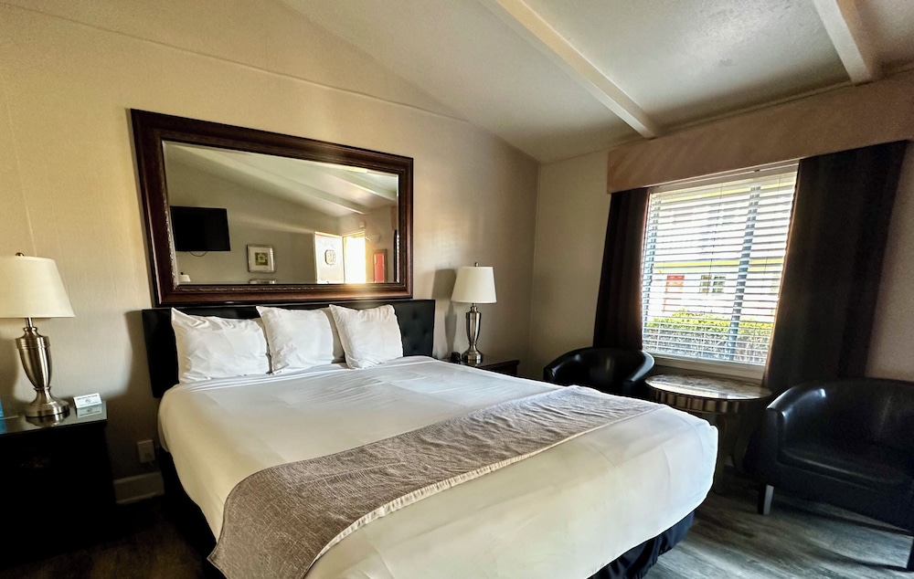 Monterey Peninsula Inn 24/63