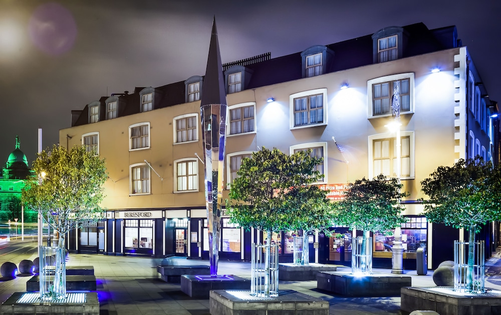Beresford Hotel 4/58