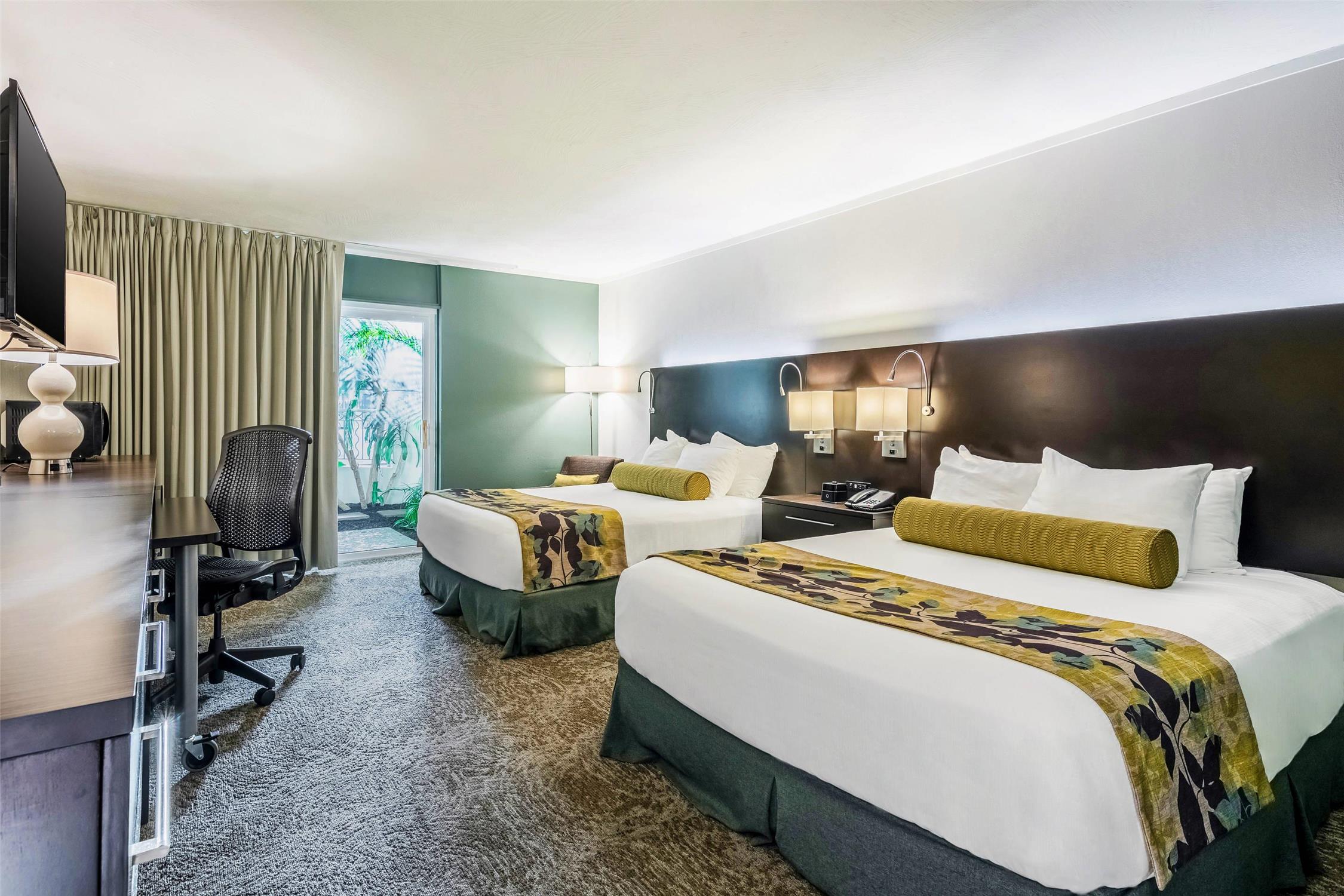 ROOM, 2 QUEEN BEDS