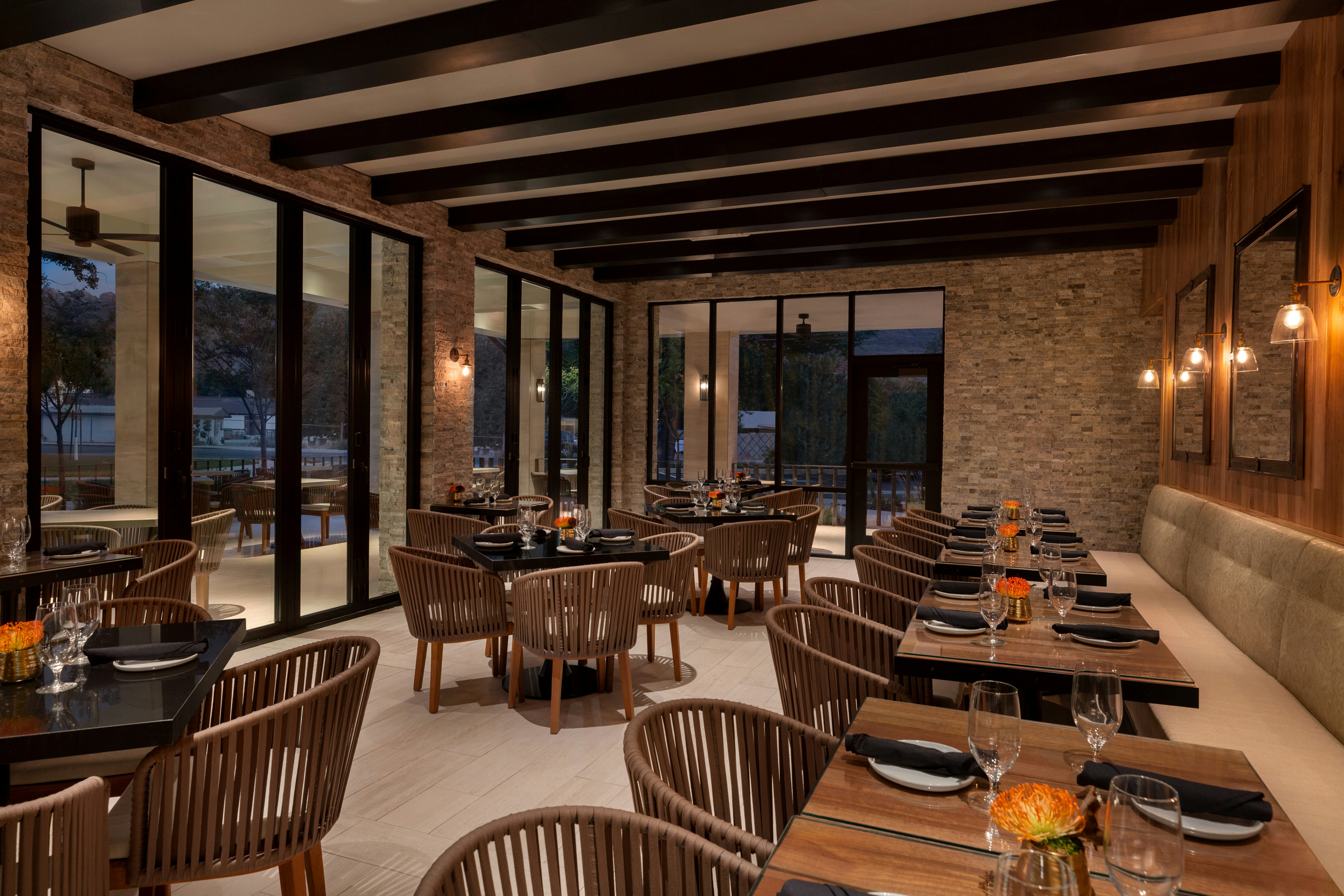 Hoodoo Moab, Curio Collection by Hilton 37/48