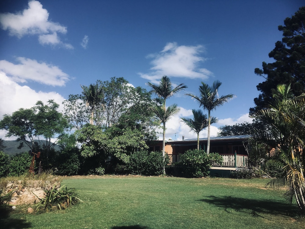 CLANDULLA COTTAGES 38/50