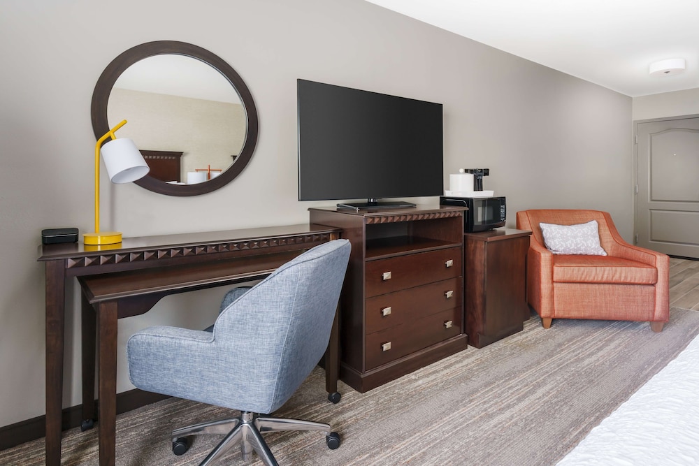 Hampton Inn & Suites Thousand Oaks 51/58