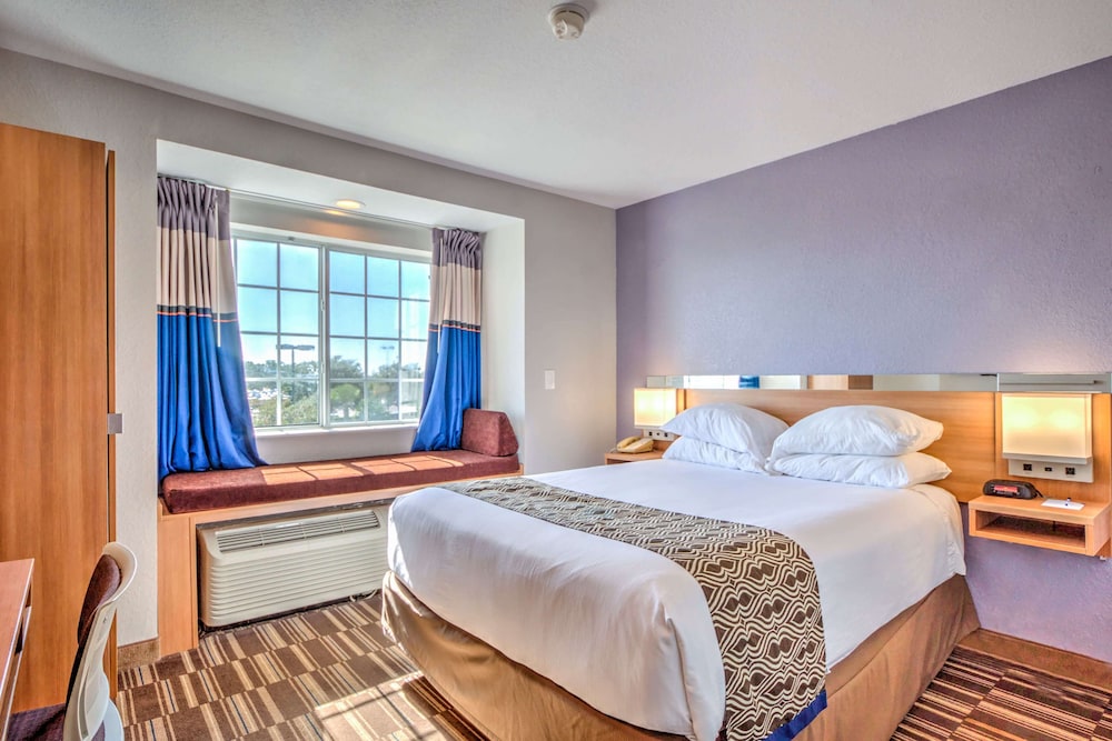Microtel Inn Suites By Wyndham Zephyrhills 18/48