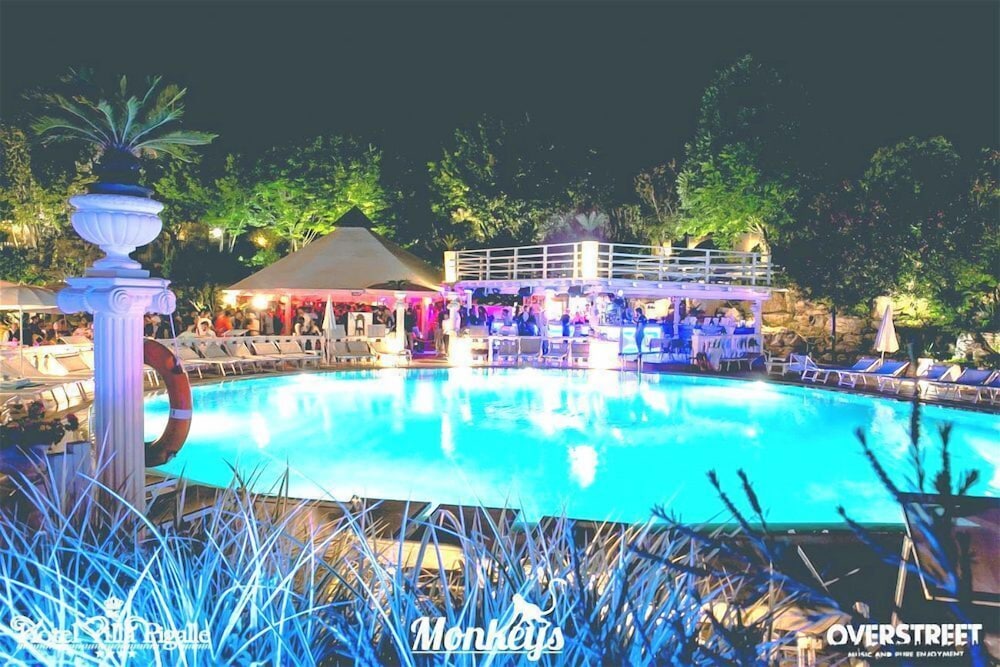Villa Pigalle 4/50