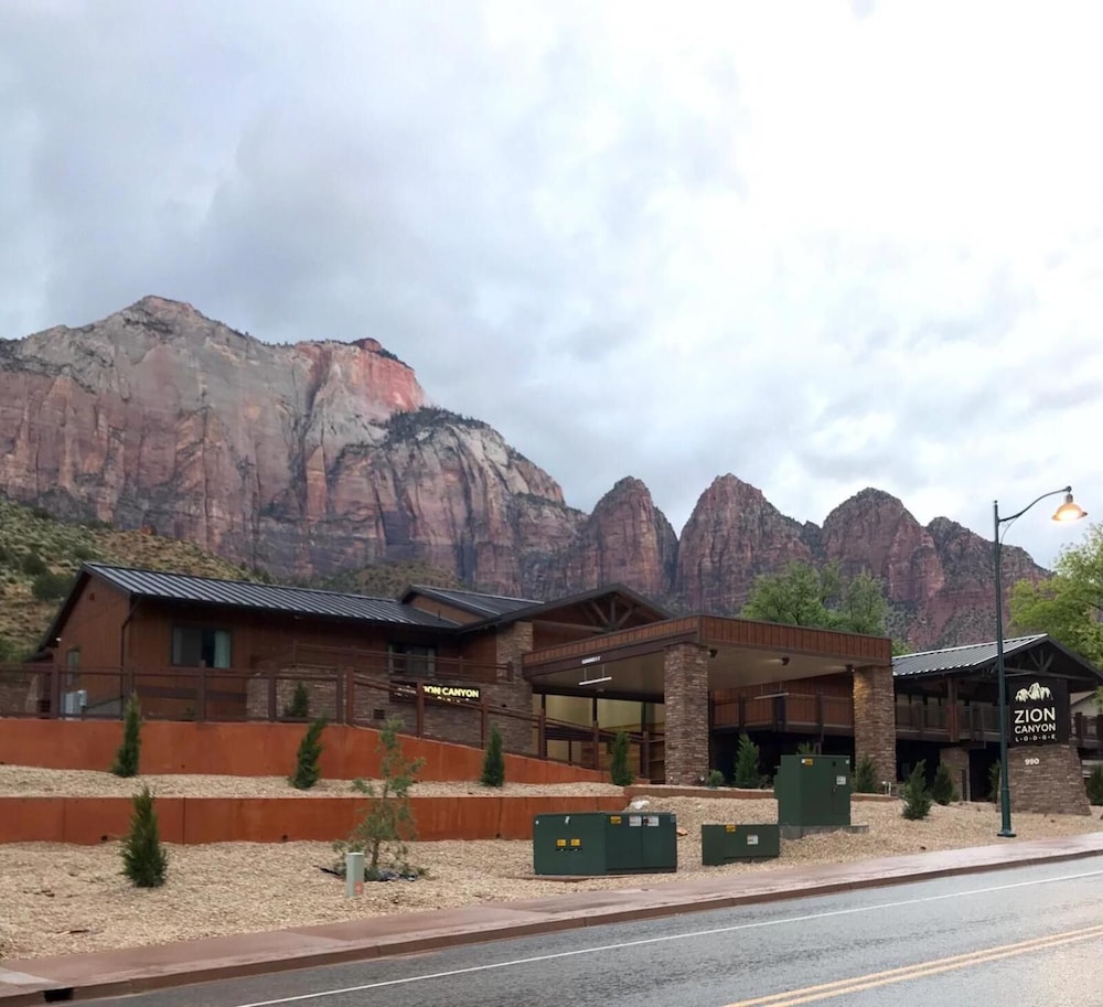 Zion Canyon Lodge 5/54