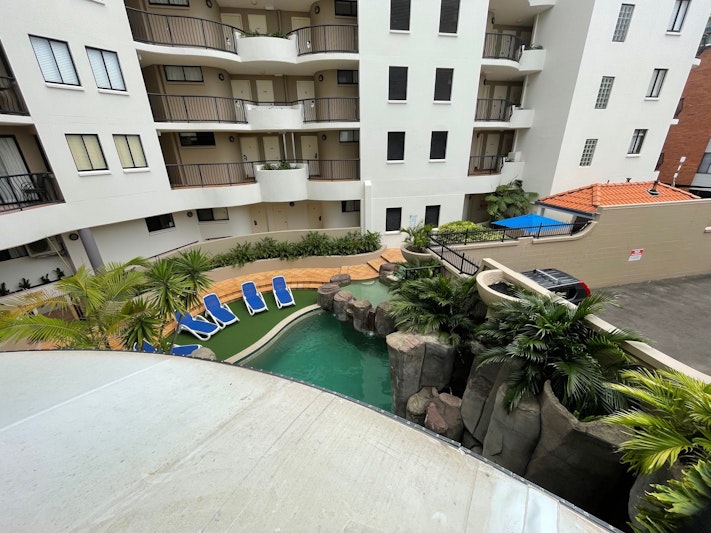 NAUTILUS MOOLOOLABA 5/6