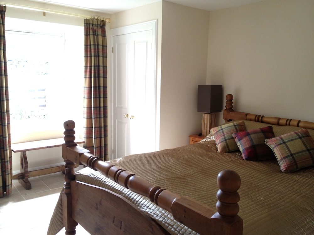 Errichel House and Cottages B&B 14/50
