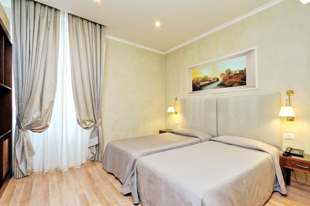 Camelia Hotel 30/56