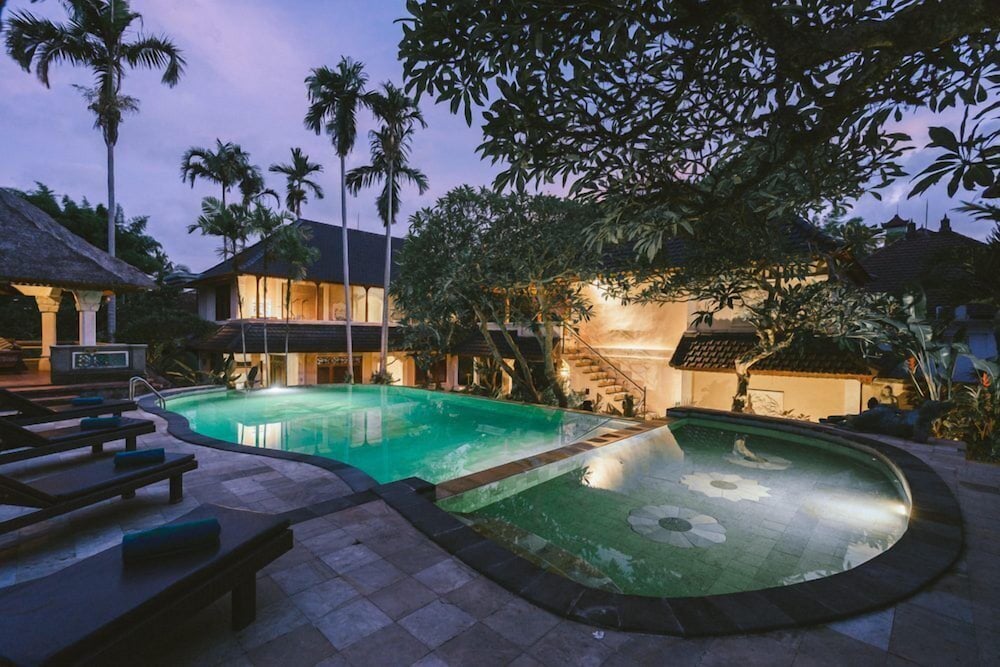 Honeymoon Guesthouse 73/75