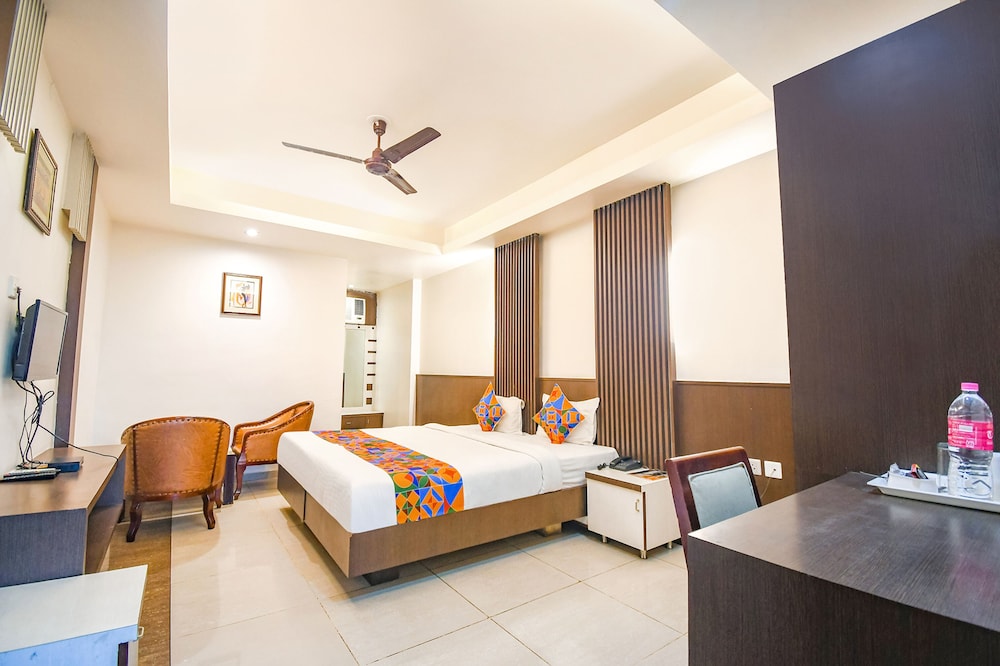 Fabhotel Emerald 15/36