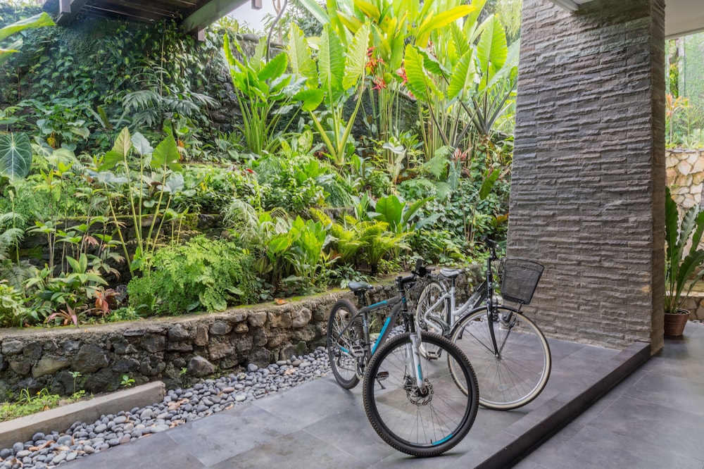 De Moksha Eco Friendly Boutique Resort & Restaurant 70/74