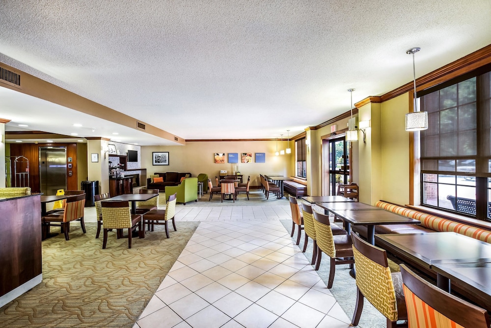 Comfort Inn Newport News VA 23/30