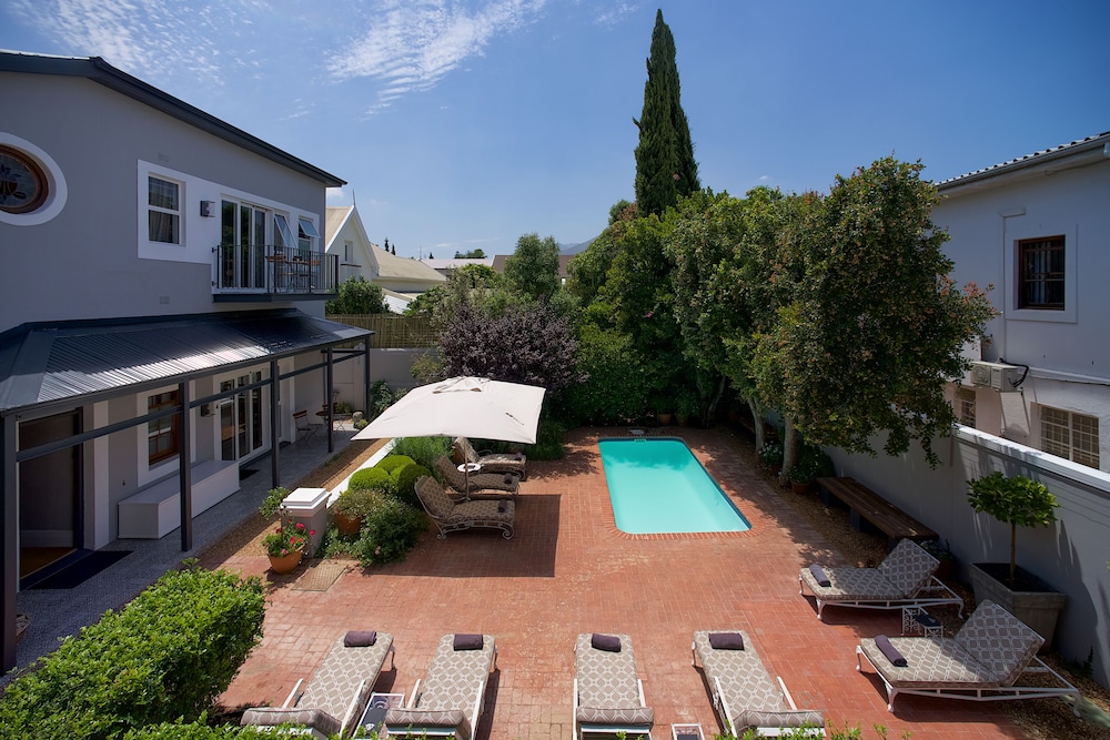 Bonne Esperance Boutique Guest House 41/50