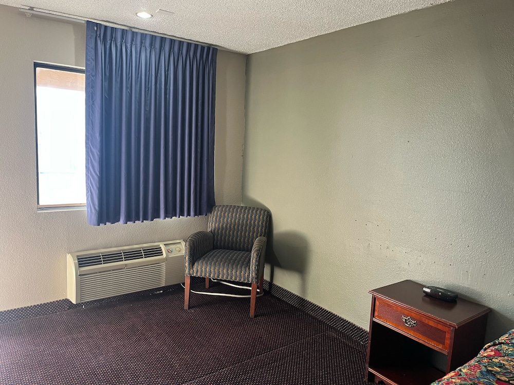 Hallmark Inn and Suites 20/30