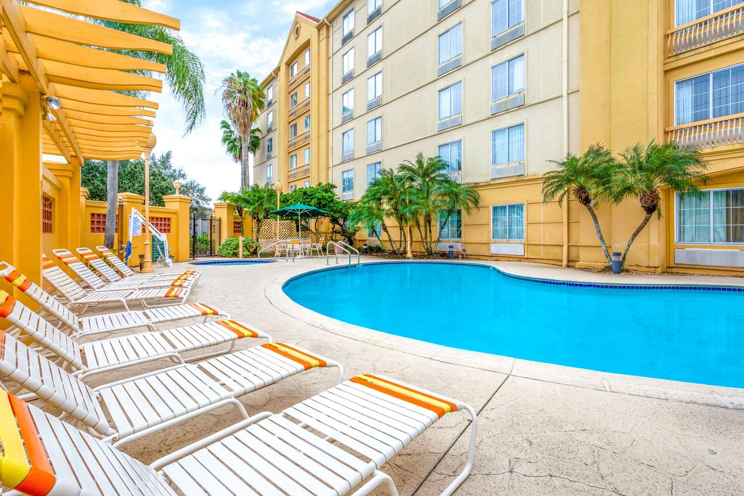 La Quinta Inn & Suites by Wyndham Lakeland West 18/23