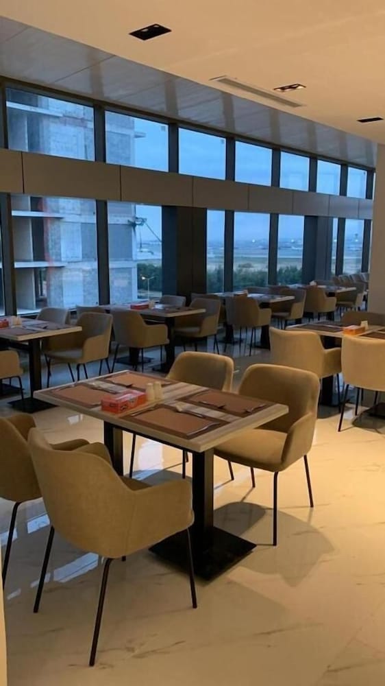 برج أل ريان(Al Rayyan Tower) 36/40