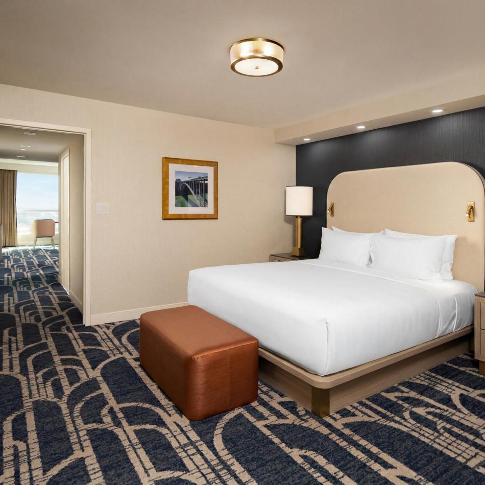 2 Rooms, Suite, 2 King Beds, Canadian Falls View, Jetted Tub