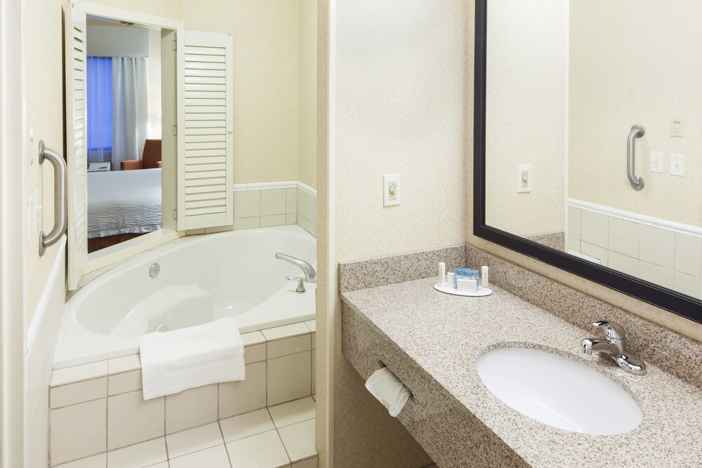Fairfield Inn Suites Ruston 11/36