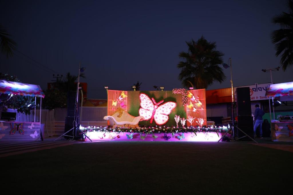 HOTEL MANGALAM 8/49