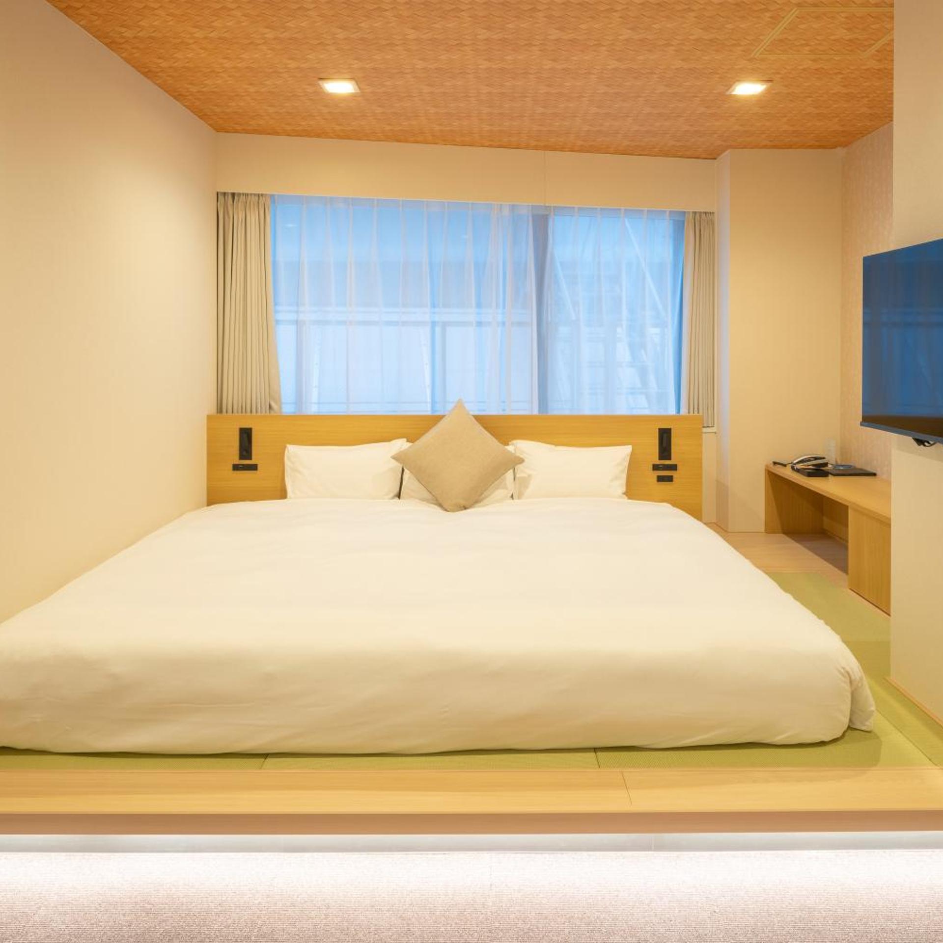 Room, King Bed