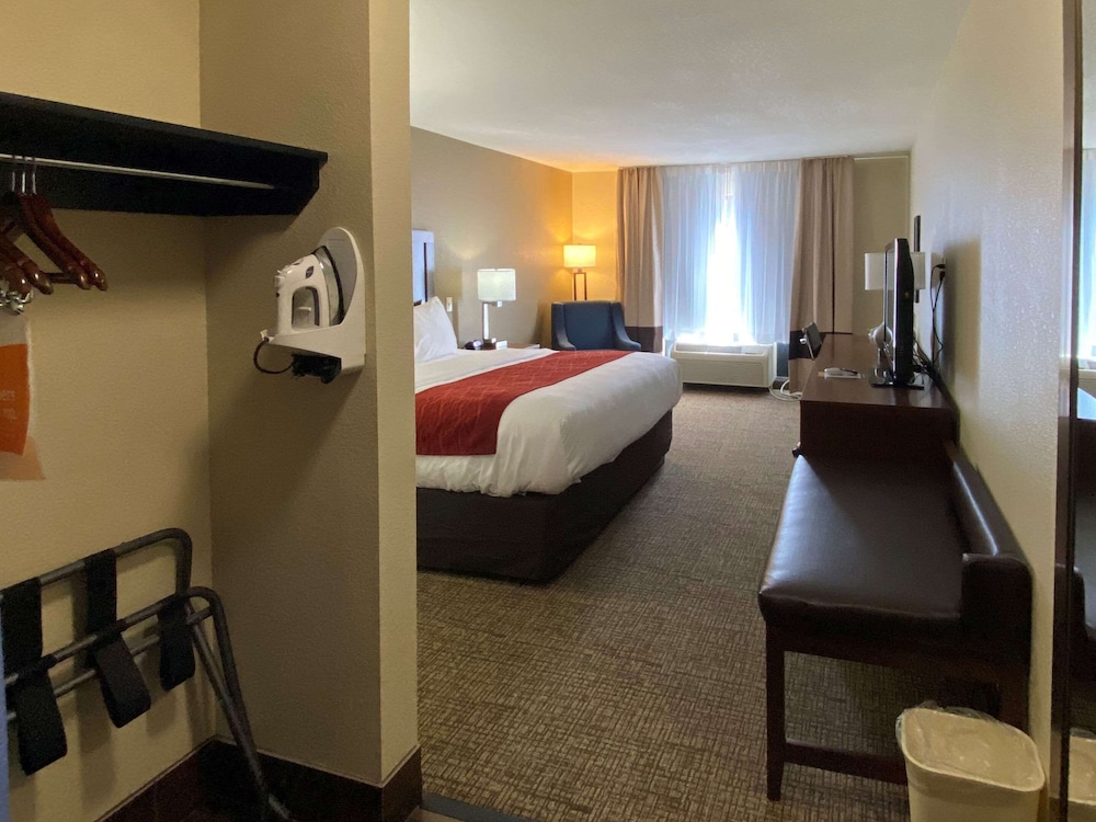 Comfort Inn & Suites Goodland, KS 25/47