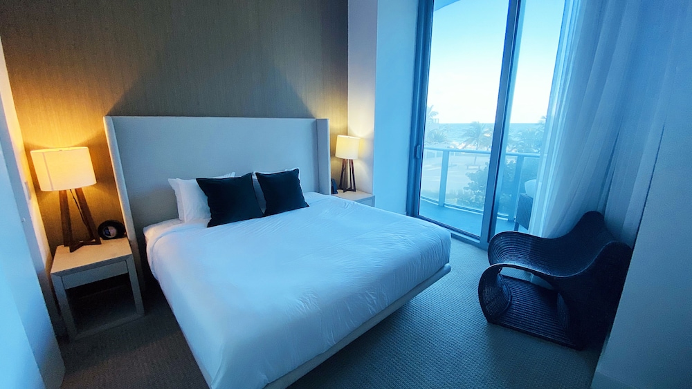 H Beach Resort Rentals 16/49