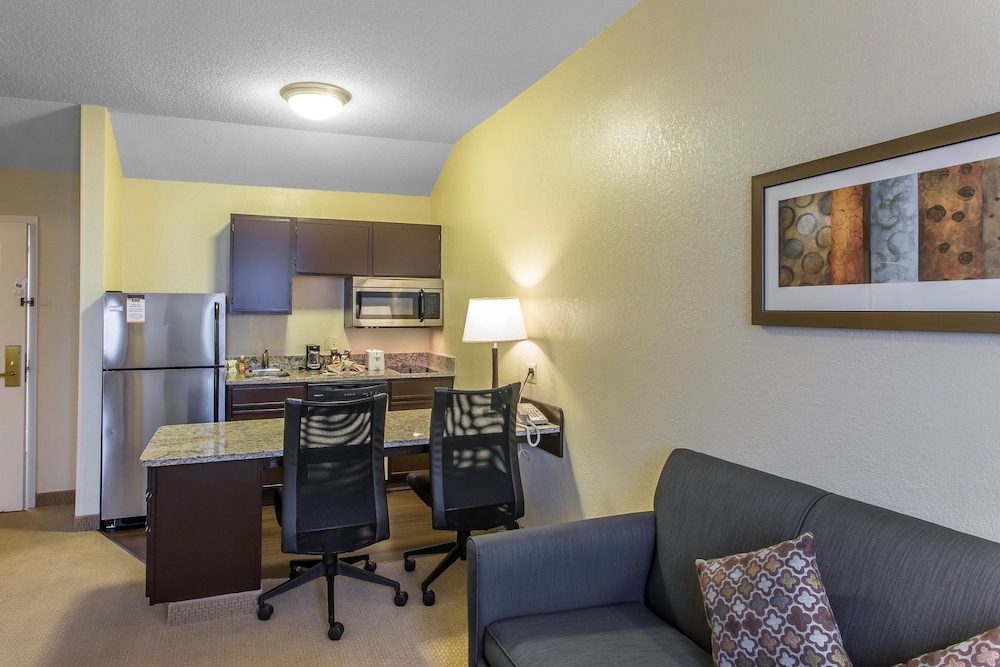 MainStay Suites Brentwood Nashville 44/62