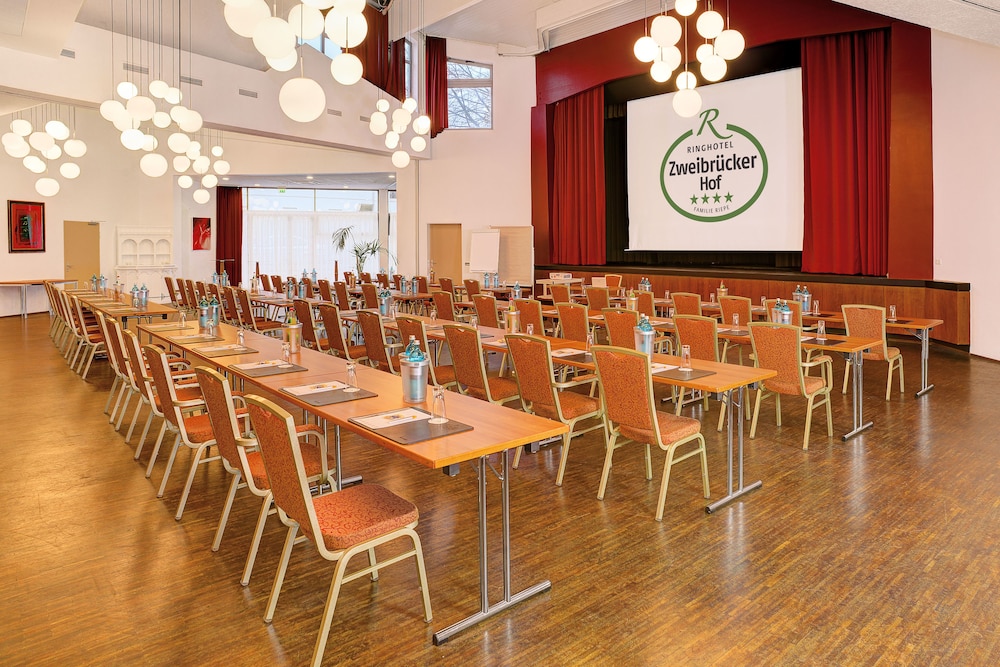 Ringhotel Zweibruecker Hof 33/44