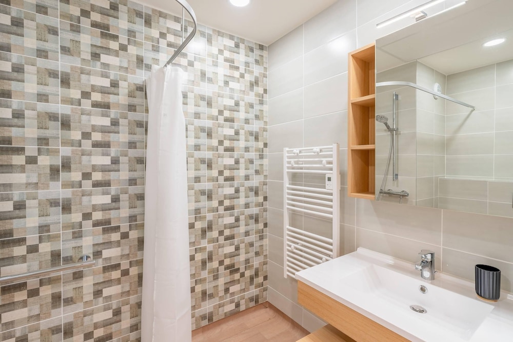 Quality Aparthotel Villefontaine 29/33