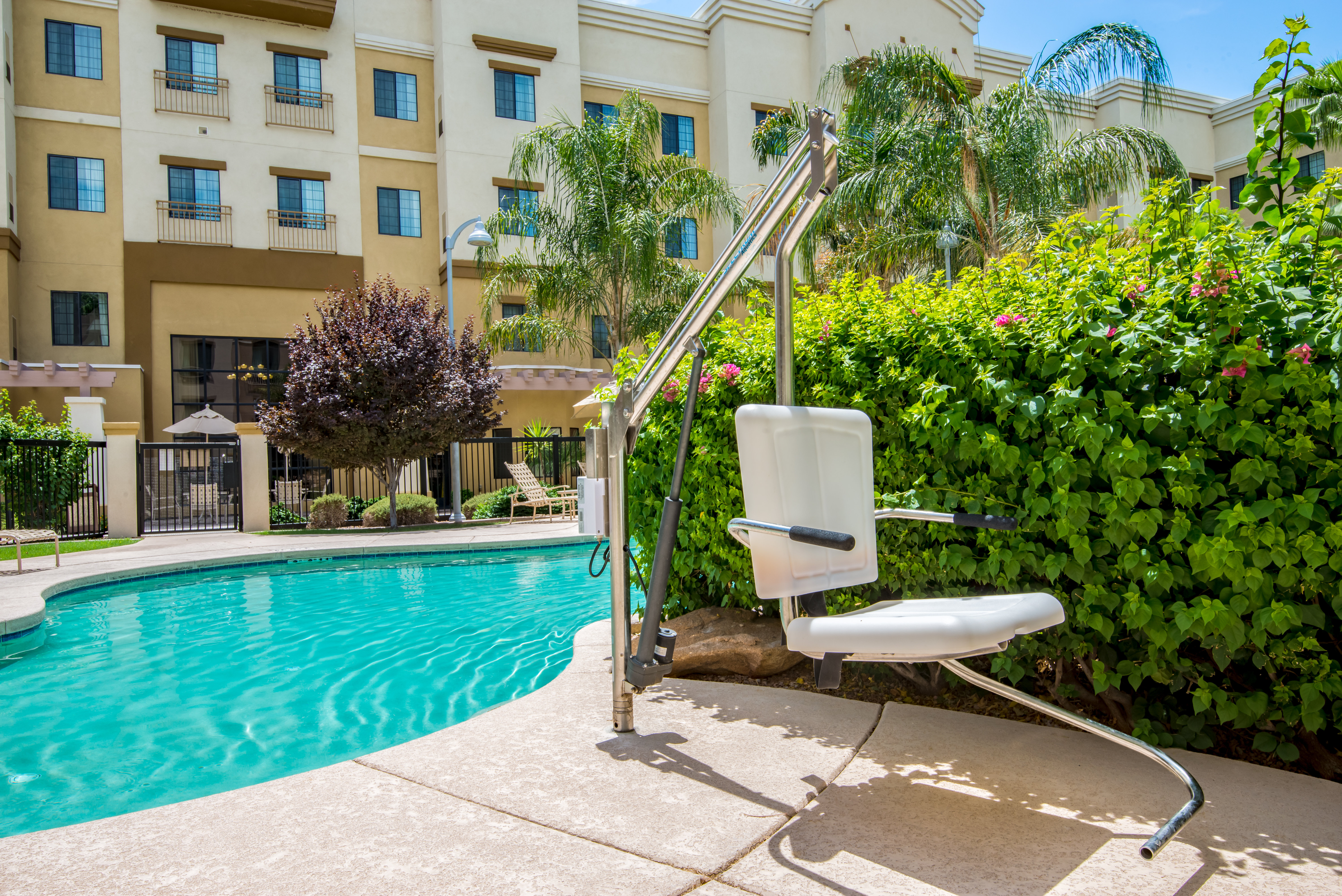 Holiday Inn Express & Suites Phoenix - Glendale Sports Dist 57/63