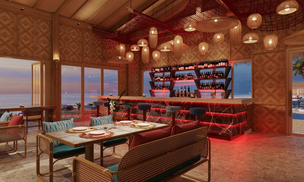 Outrigger Phi Phi Island Resort 90/100