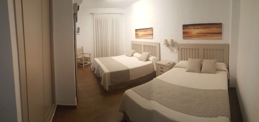 Hotel Almadrabeta 16/50