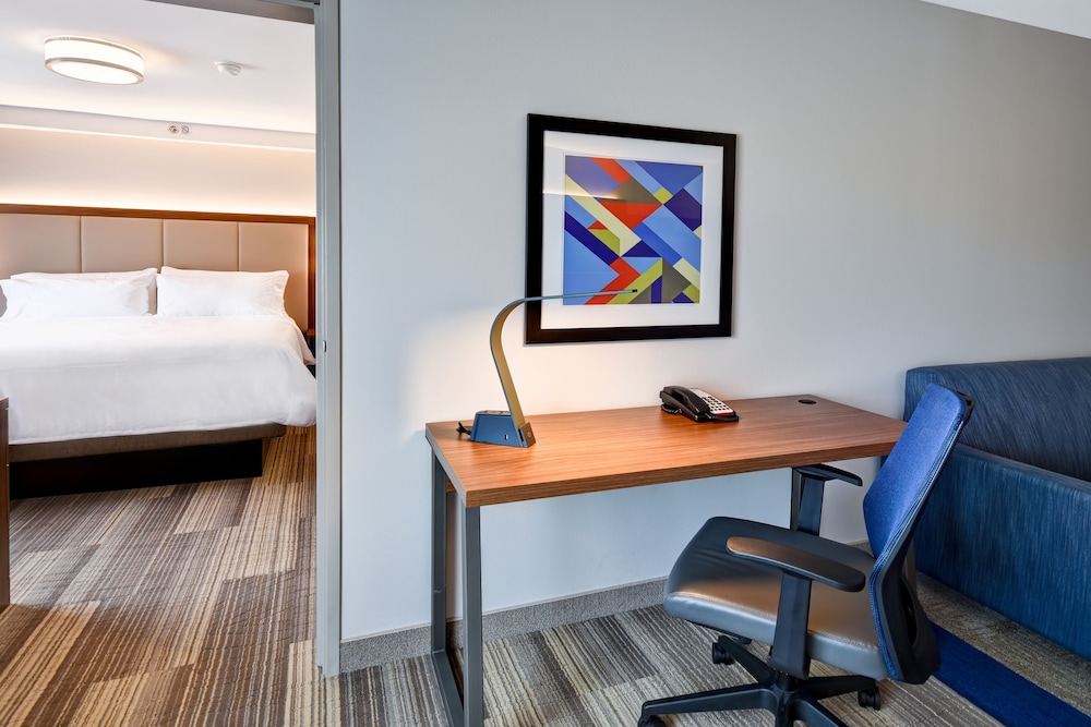 Holiday Inn Express Suites Schererville 22/57