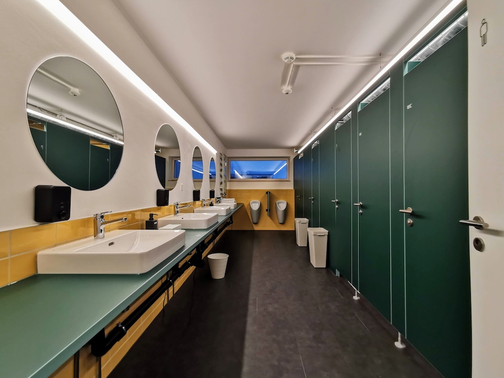 Green Marmot Capsule Hotel Zurich 23/29