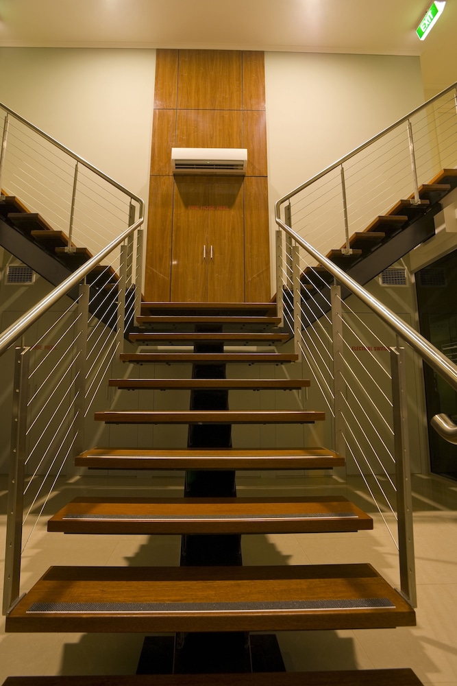 INDULGE APARTMENTS LANGTREE photo4
