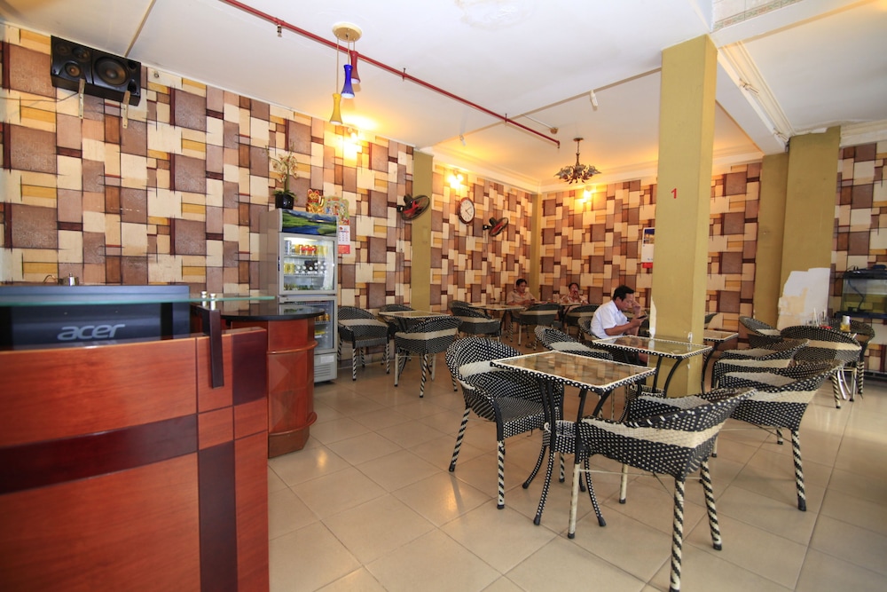 Truong Giang Hotel 49/60