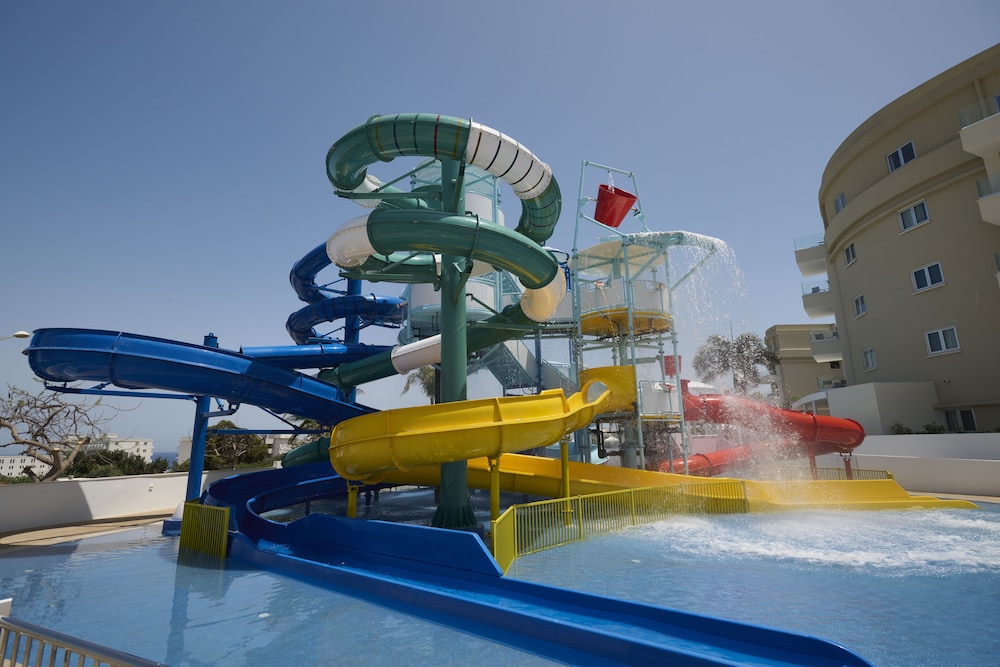 Sunrise Oasis Hotel & Waterpark 34/50