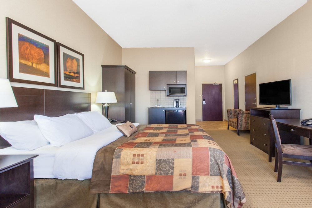 Ramada Westlock 11/37