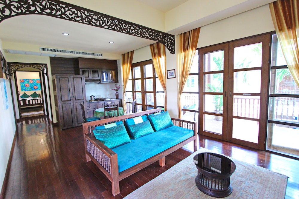 Shewe Wana Suite Resort 52/72