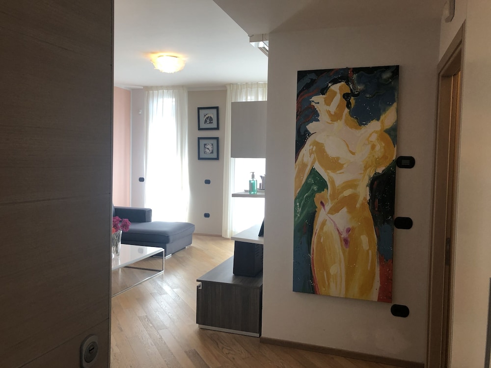 Blue Shades Aparthotel 58/66