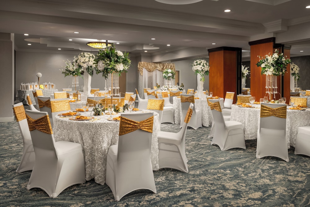 Fairfield Inn Suites Jacksonville Butler Boulevard 32/50
