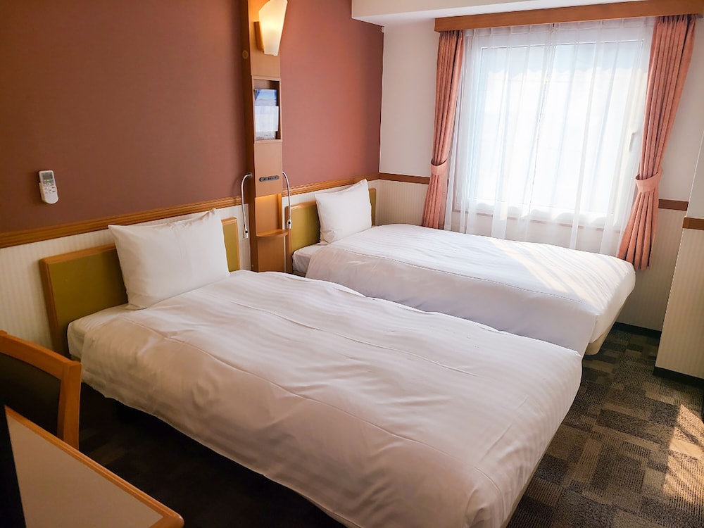 Room, Twin Beds