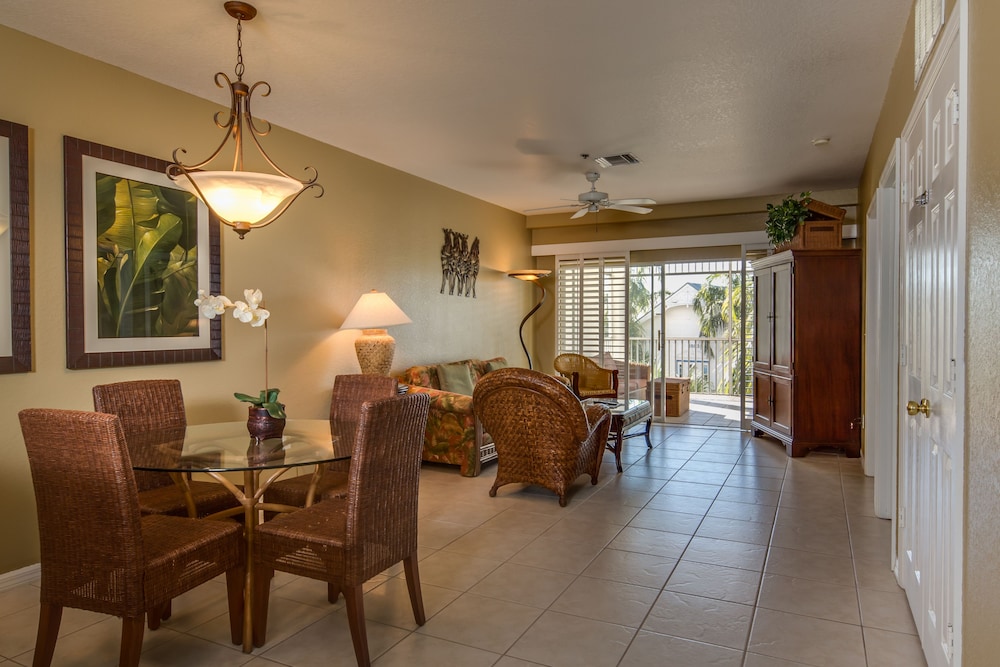 Olde Marco Island Inn And Suites 38/57