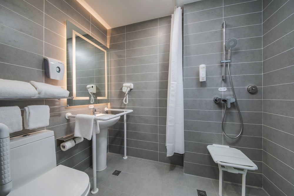 Holiday Inn Express Yantai Yeda 17/51