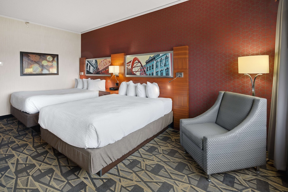 Radisson Hotel La Crosse 12/63