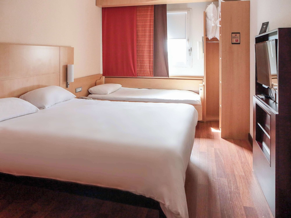Ibis Beauvais Aeroport 16/54
