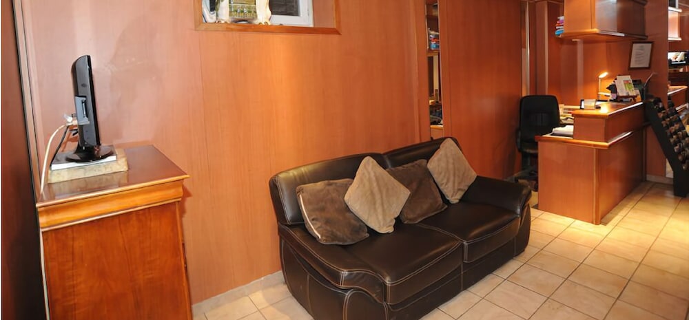Sully Hotel 37/40