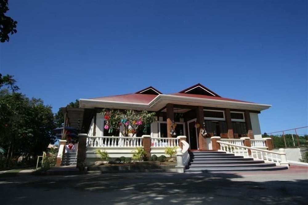Rio Grande Laoag Resort Hotel 1/47