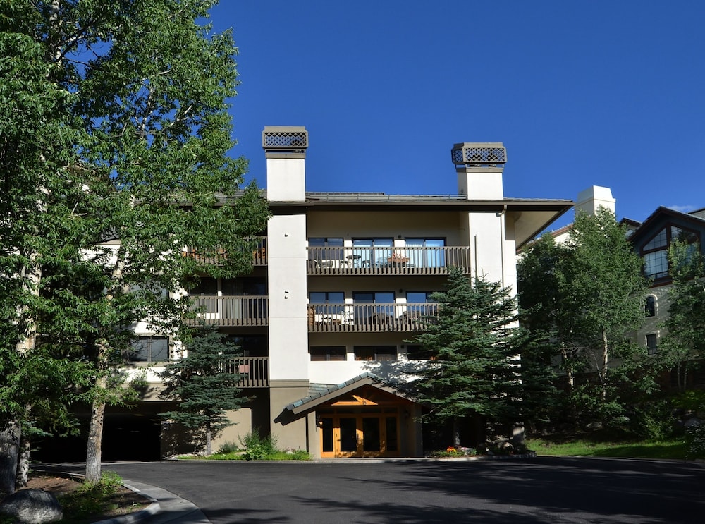 Townsend Place 13/50